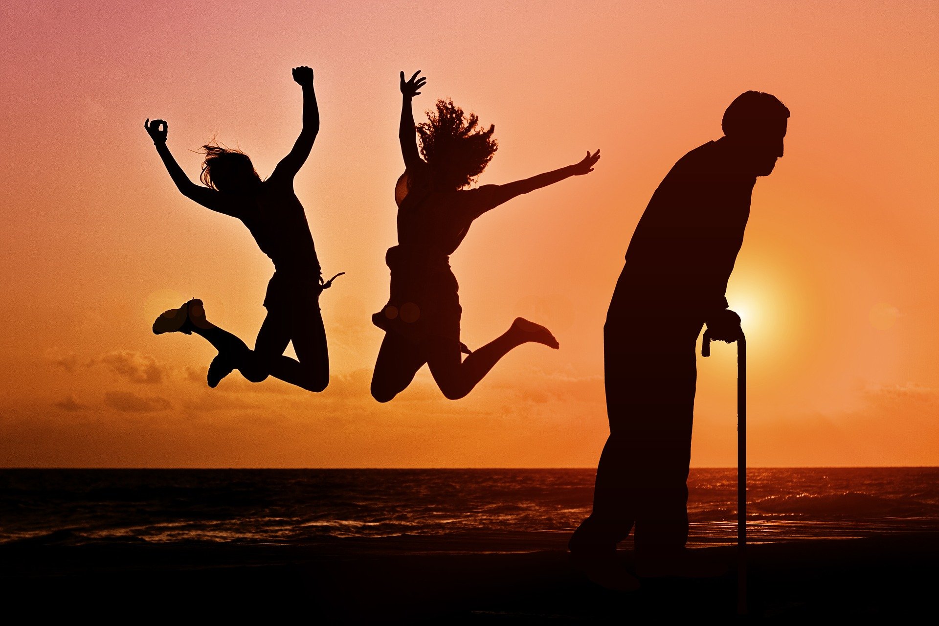 每个阶段前做好应对准备，才能更从容地拥抱老年生活。图：pixabay。